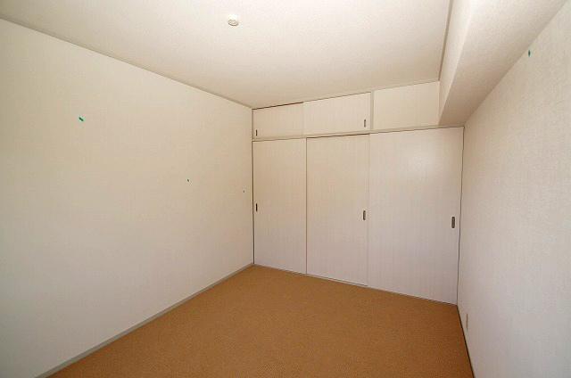 Non-living room. cross ・ Carpets, floor re-covering