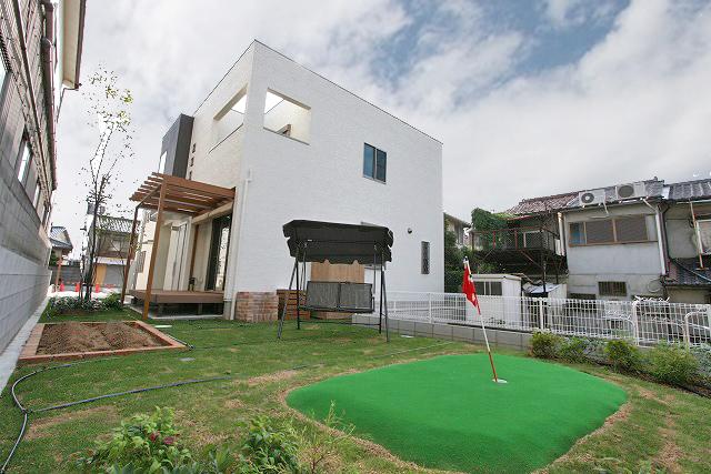 Garden. Spacious garden with an attractive house! Holiday Please spend leisurely family