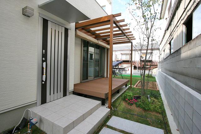 Entrance. Entrance and a wood deck