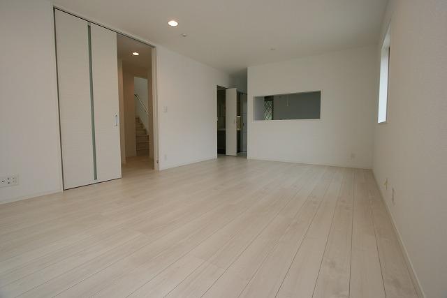 Living. 17 Pledge of spacious LDK