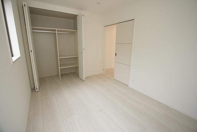 Non-living room. 2 Kaiyoshitsu