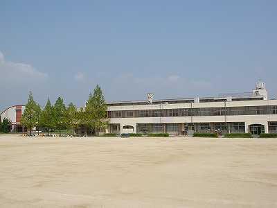 Primary school. 600m until Izumi Municipal Komyodai Minami Elementary School