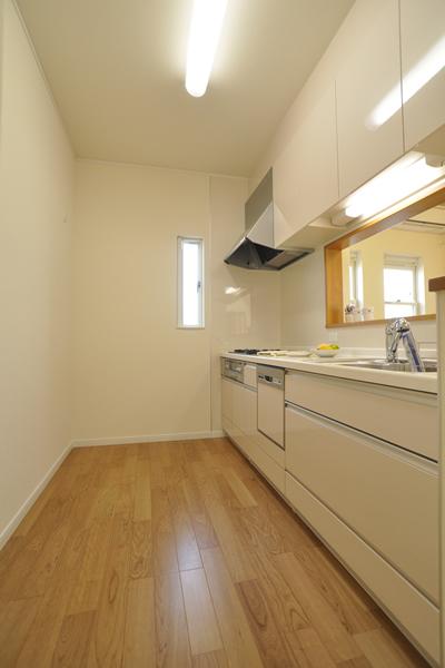 Kitchen. Kitchen space is spacious use by do not take stress.