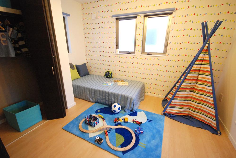 Non-living room.  ◆  ◆  Children's room  ◆  ◆
