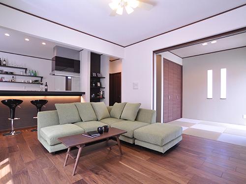 Living. Adopt a black walnut flooring astringency increases enough to wear "natural wood flooring adults fall in love.". (71 No. land model house)