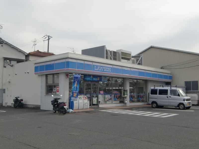 Convenience store. 552m until Lawson Izumi Sakamoto-cho store (convenience store)