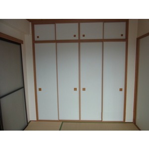 Living and room. Japanese-style room Armoire
