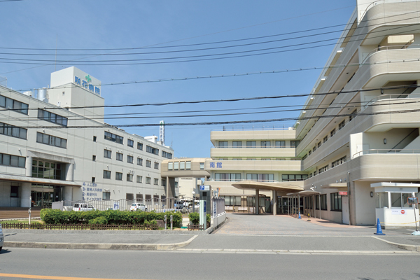 Surrounding environment. Sakka hospital (5 minutes walk ・ About 360m) Internal Medicine ・ Surgery ・ Department of Obstetrics and Gynecology ・ Pediatrics ・ Orthopedics ・ Ophthalmology ・ Plastic surgery ・ Ear, nose and throat ・ Department of Gastroenterology ・ Cranial nerve surgery ・ Radiology department ・ Cosmetic Surgery ・ There is a Department of Rehabilitation