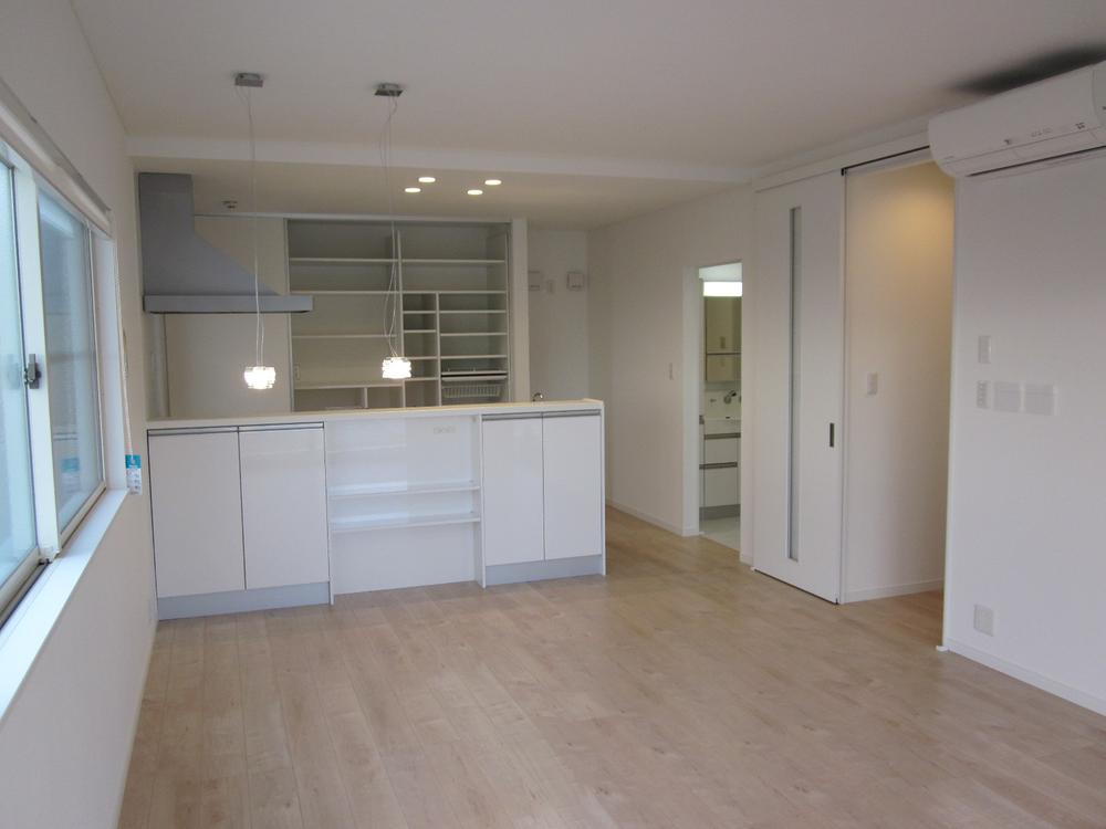 Living. Indoor (12 May 2013) Shooting