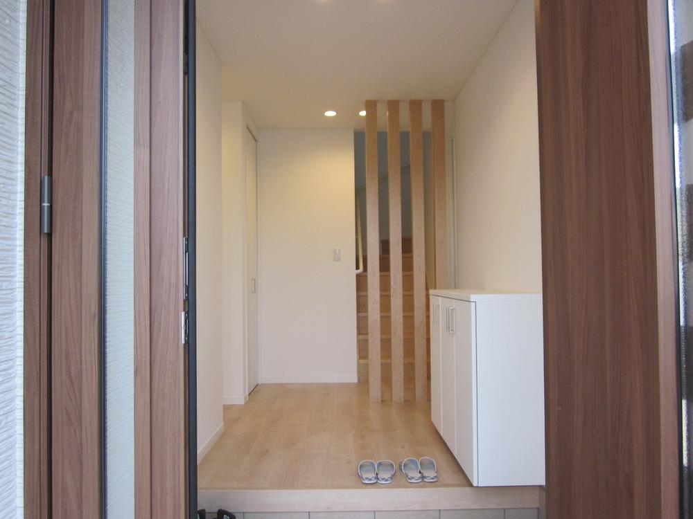 Entrance. Local (12 May 2013) Shooting