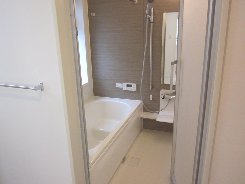 Bathroom. Indoor (12 May 2013) Shooting