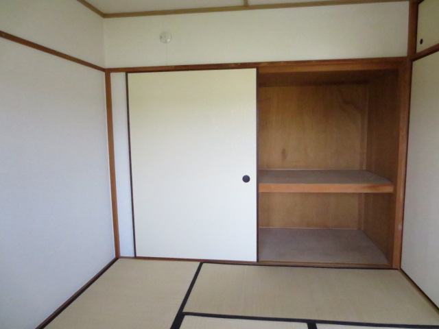 Receipt. Japanese-style room 1 closet