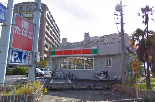 Convenience store. 550m until Thanksgiving Izumi Murodo store (convenience store)