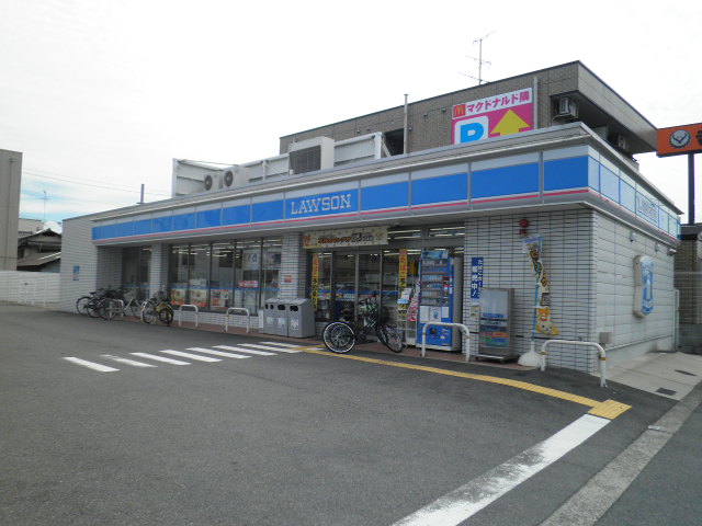 Convenience store. 607m until Lawson Izumiotsu Kitatoyonaka the town store (convenience store)