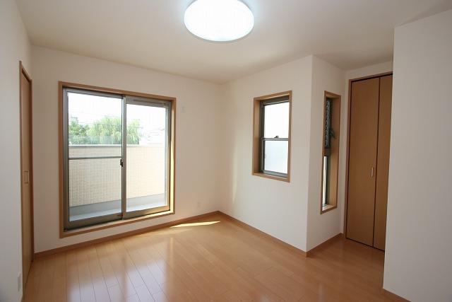 Non-living room. 2 Kaiyoshitsu