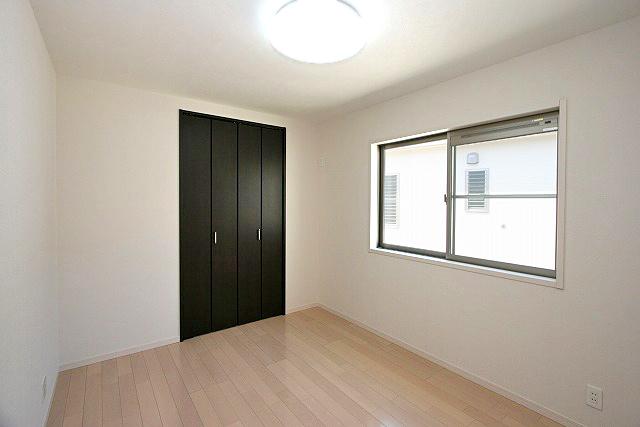 Non-living room. 2 Kaiyoshitsu