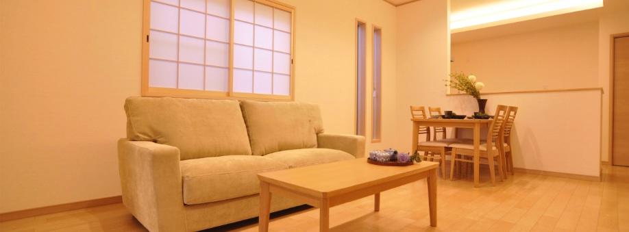 Living. Hot and breath in the space of relaxation.