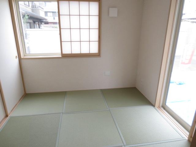 Non-living room.  ☆ Japanese-style room between the LDK and the continued ☆