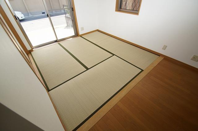 Other introspection. Tatami corner of the back of the living room