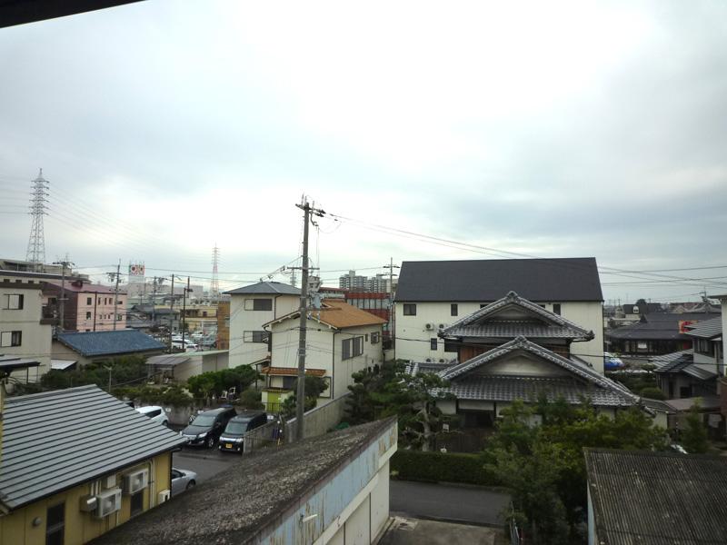 View photos from the dwelling unit. 3 view from the floor south-facing balcony (10 May 2013) Shooting