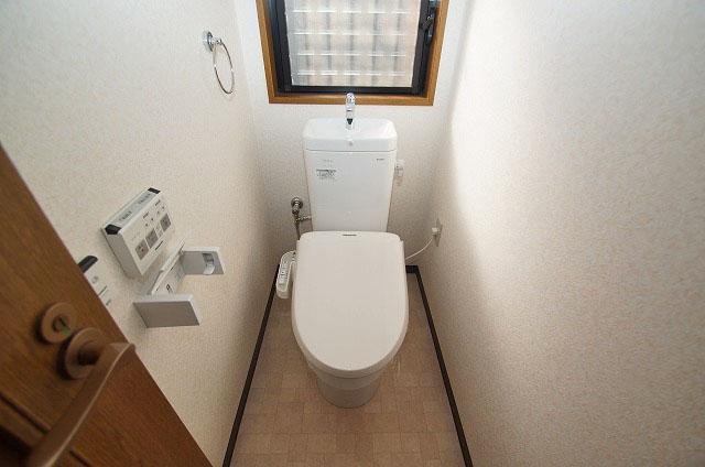 Toilet. cross ・ Floor CF re-covering