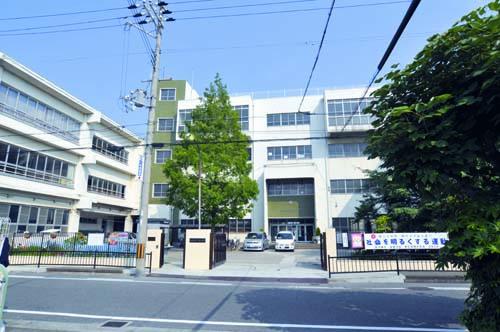 Primary school. Izumiotsu TatsuAsahi to elementary school 850m