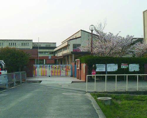 kindergarten ・ Nursery. Izumiotsu Municipal Kusunoki to kindergarten 400m