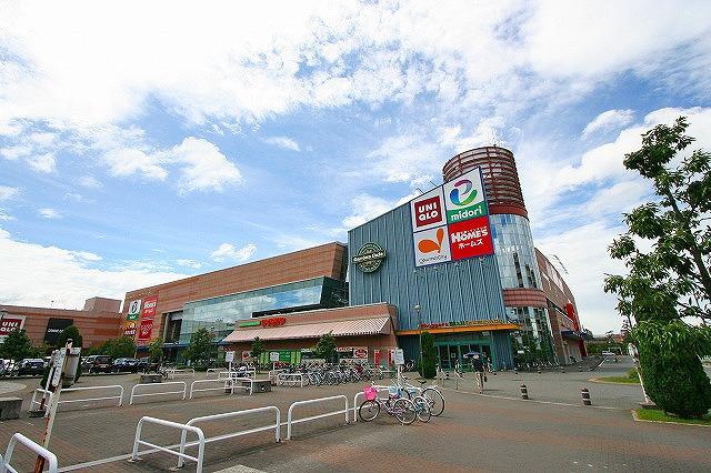 Supermarket. Until the Shoppers Mall Izumisano 540m