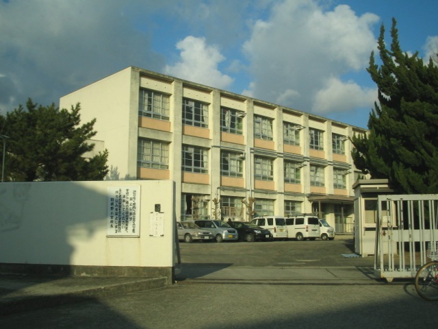 Primary school. 788m to Izumisano Municipal Hineno elementary school (elementary school)