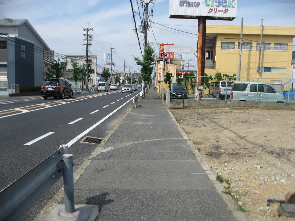 Local photos, including front road. Local (July 2013) Shooting