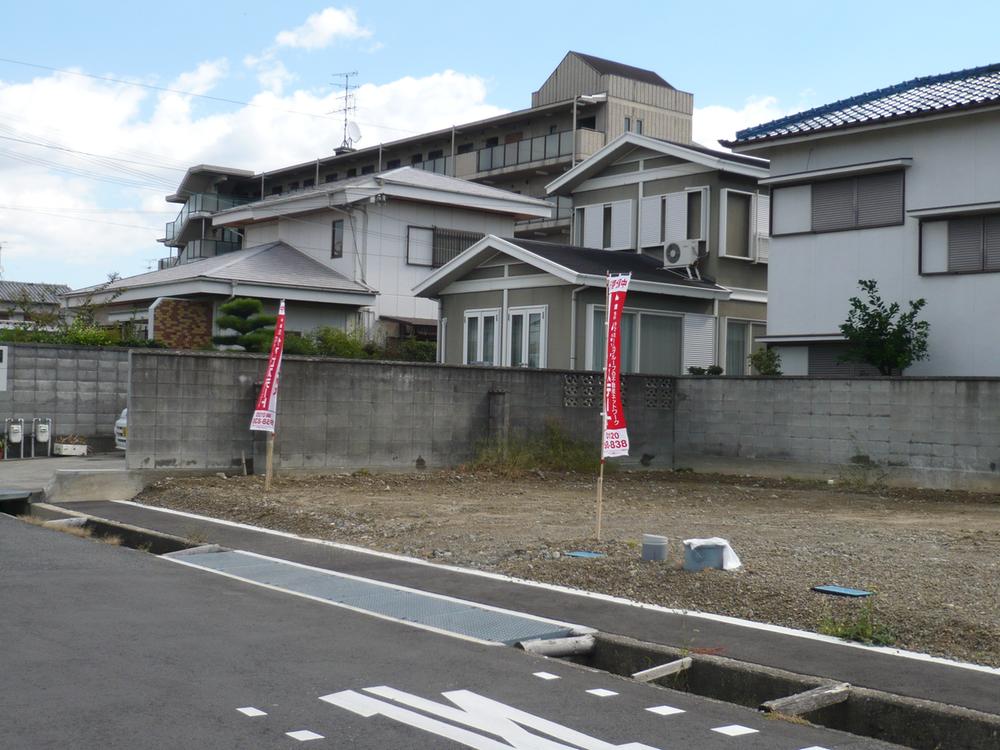 Local photos, including front road.  ☆ Frontal road ☆  ☆ Front road is located about 6.8m