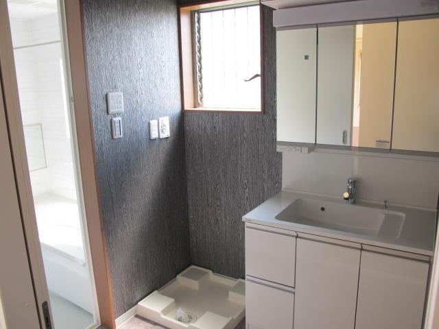 Wash basin, toilet.  ☆ Other subdivision model house ☆