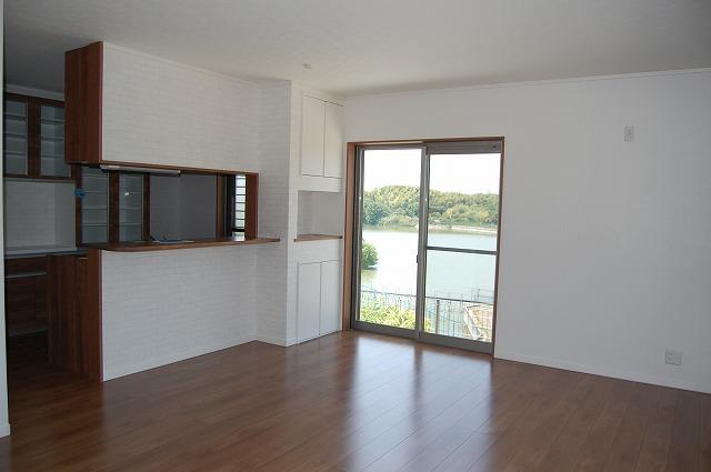 Living.  ☆ Other subdivision model house ☆