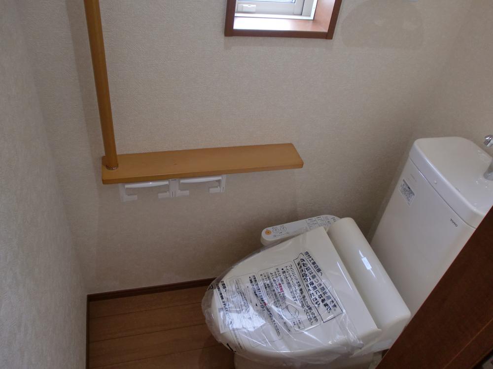 Toilet.  ☆ 1F ・ 2F with a toilet is a multi-function ☆