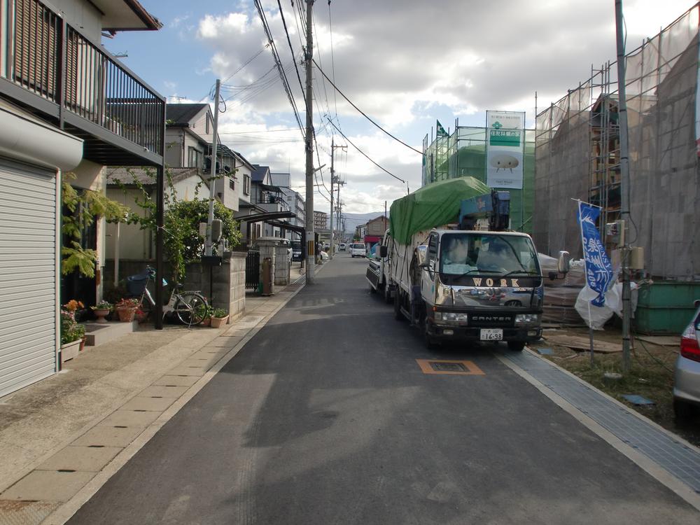 Local photos, including front road. Local (11 May 2013) Shooting