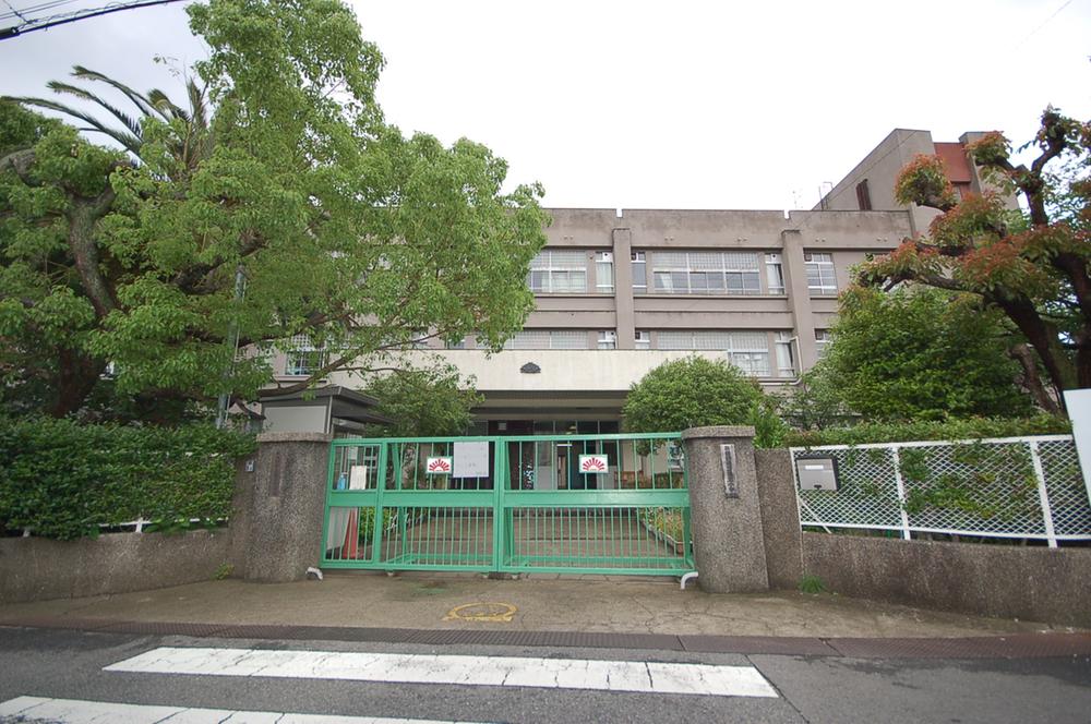 Primary school. Izumisano Municipal third to elementary school 272m