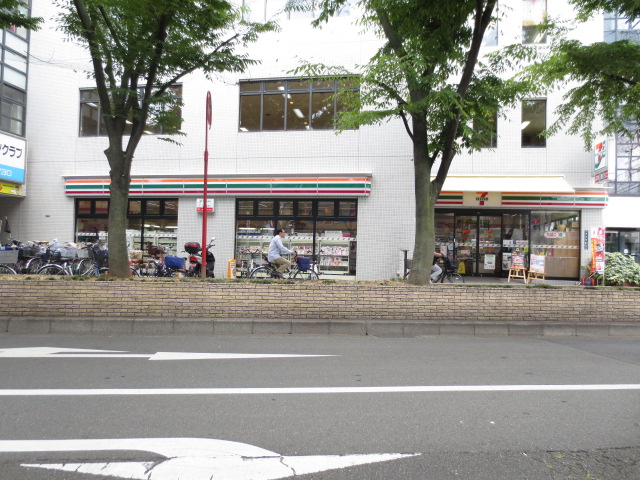 Convenience store. 300m to Seven-Eleven Kadoma Suehirocho store (convenience store)