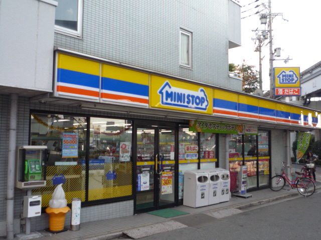 Convenience store. MINISTOP Dainichihigashi store up (convenience store) 370m
