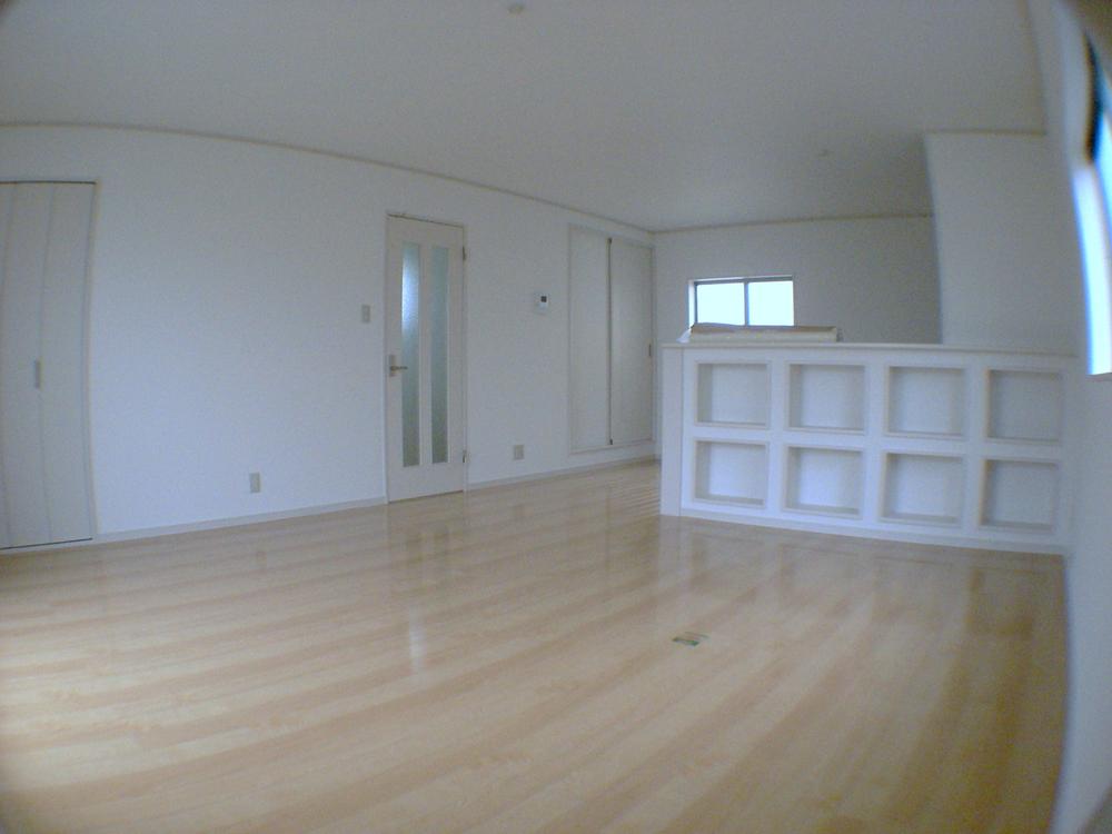 Same specifications photos (living). spacious ・ We put a shelf in the face-to-face counter kitchen living side.