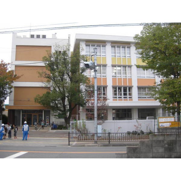 Primary school. 672m to Kadoma Municipal Kadoma future elementary school (elementary school)