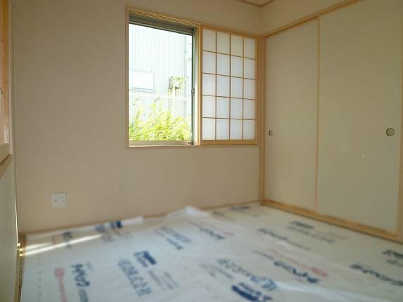 Non-living room. Stand-alone Japanese-style room, It is ideal for drawing room!
