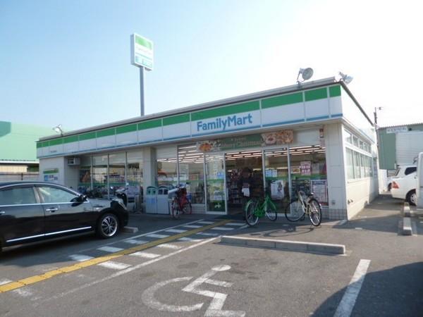 Convenience store. FamilyMart Ebata Higashiten up to 400m
