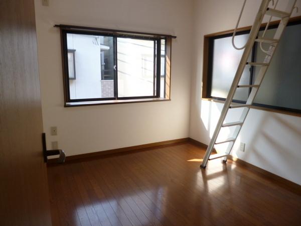 Non-living room.  ☆ 3F Western-style It is with loft