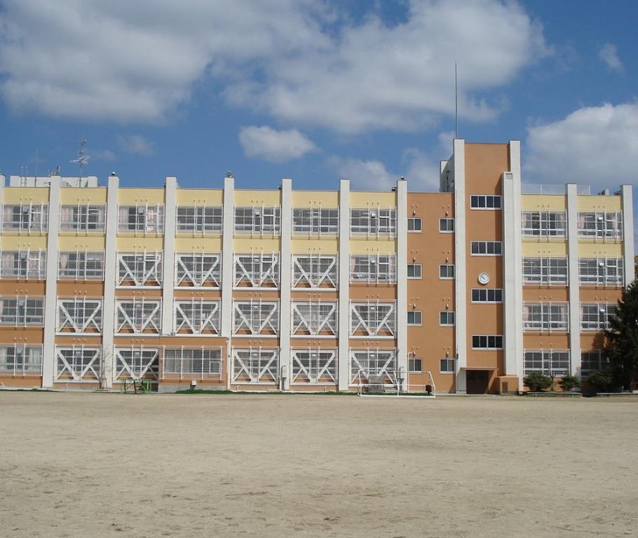 Primary school. 1070m to Kadoma Municipal Kadoma future elementary school
