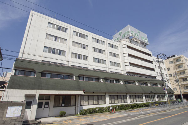 Surrounding environment. Tominami General Hospital (a 15-minute walk ・ About 1140m)