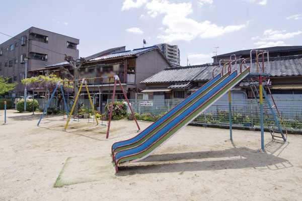 Surrounding environment. Joshoji Town, children amusement (6-minute walk ・ About 470m)