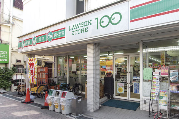 Surrounding environment. Lawson Store 100 Kadoma Owada store (4-minute walk ・ About 320m)