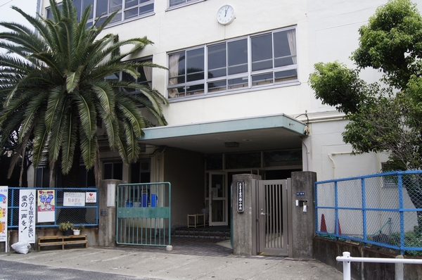  [6 mins ・ Furukawa Bridge Elementary School] Even less the burden of this, if the proximity of the low-grade's children of school, Also Okuridase with confidence Parents (about 430m)