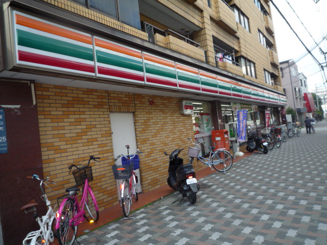 Convenience store. Seven-Eleven Kadoma Doyama store (convenience store) to 412m