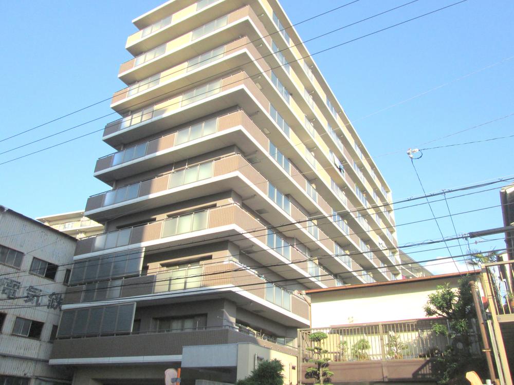 Local appearance photo. Local (11 May 2013) Shooting